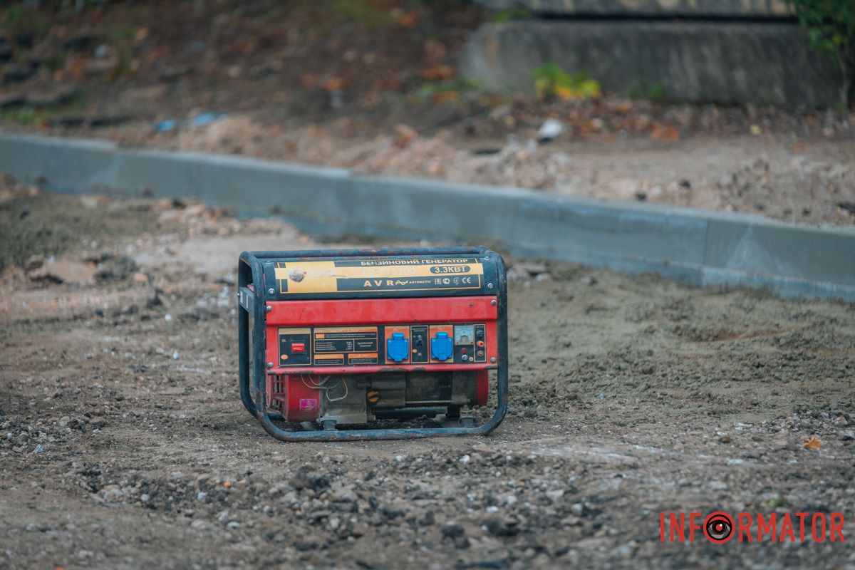 В Днепре на Николая Руденко продолжаются работы по обновлению километра дороги 13