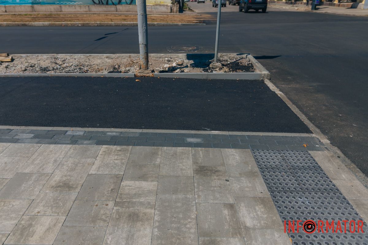 Новый тротуар и велодорожка: в Днепре обновили бульвар на Яворницкого 7