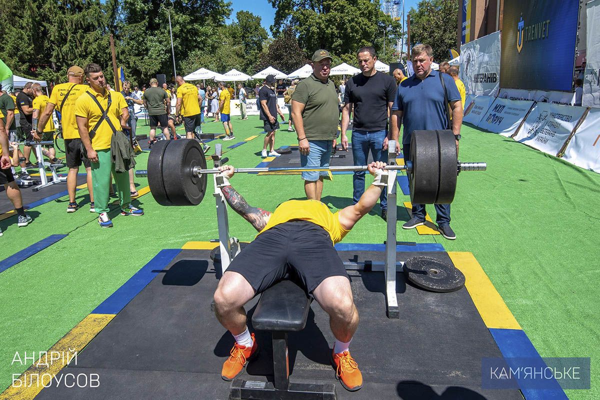Ведь это не просто спорт — это реабилитация, возвращение к активной жизни, работа над собой, несмотря ни на что. В Каменском прошли самые масштабные Всеукраинские соревнования среди ветеранов войны "Победа Непокоренных" 6