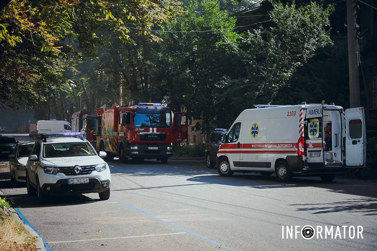 У неділю, 20 липня, у Дніпрі на вулиці Короленка сталася пожежа Стовп чорного диму у центрі Дніпра: що відомо про пожежу на Короленка 2