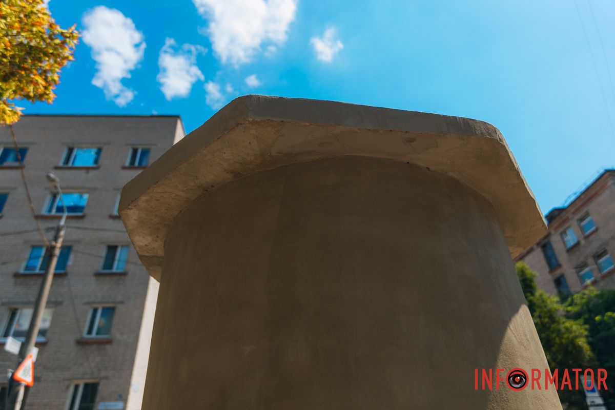 У червні у Дніпрі знесли афішну тумбу часів Катеринославу