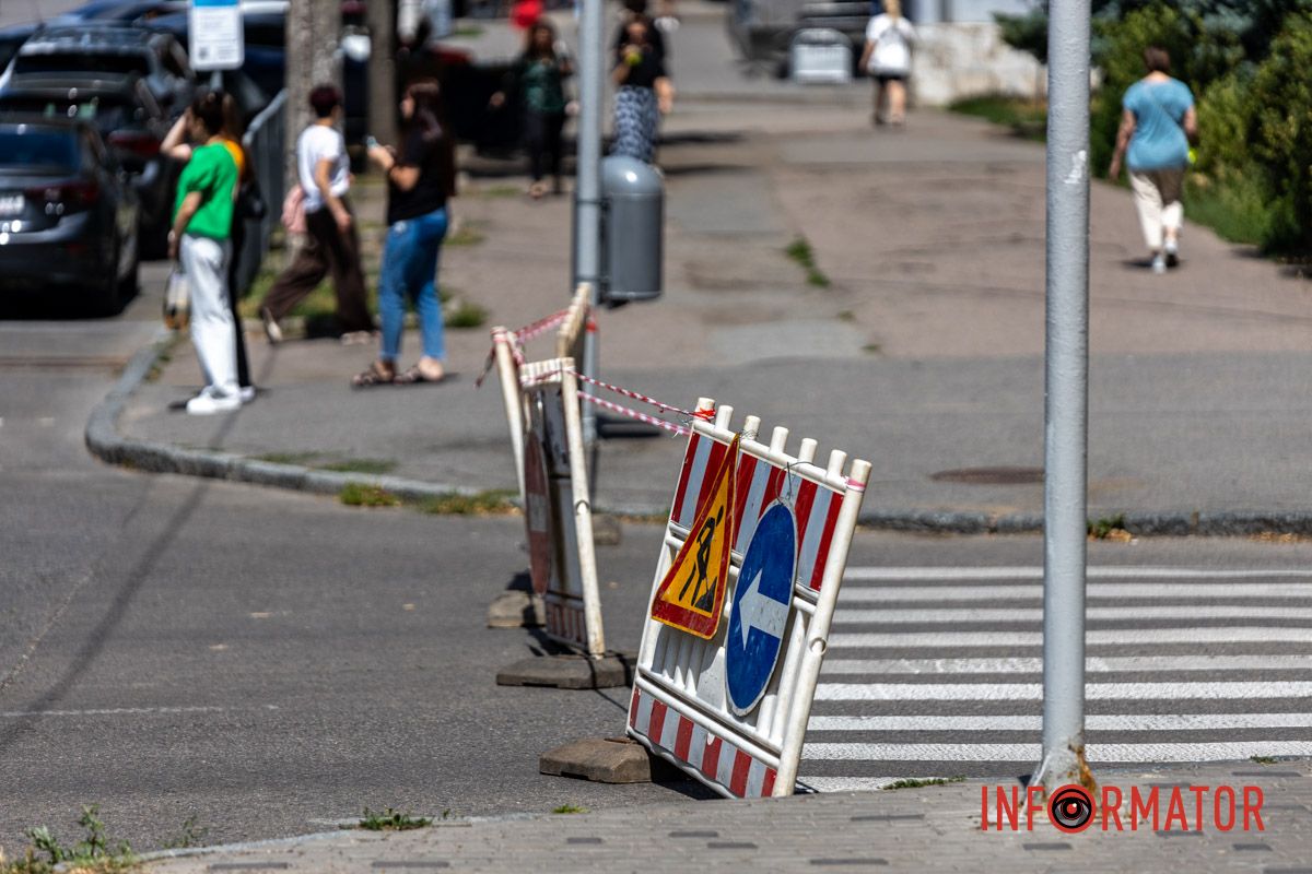 В Днепре частично перекрыли улицу Владимира Антоновича: идет подготовка к отопительному сезону.