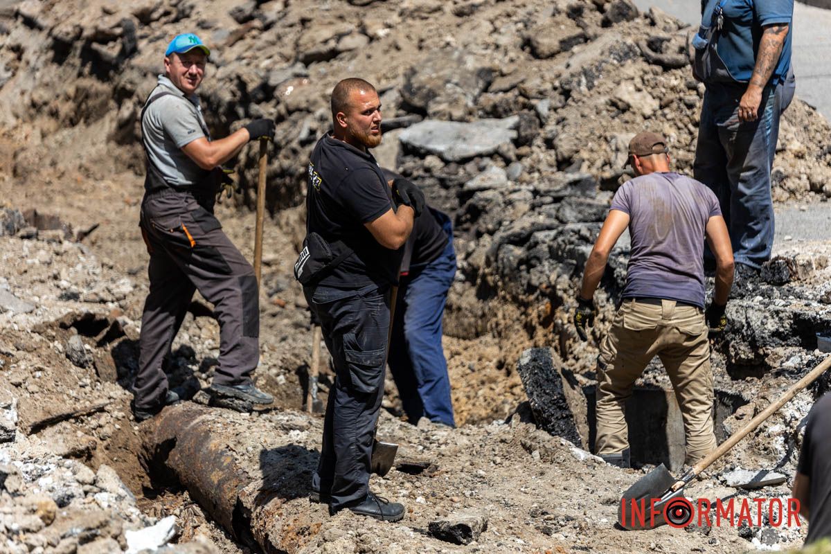 В Днепре частично перекрыли улицу Владимира Антоновича: идет подготовка к отопительному сезону 3