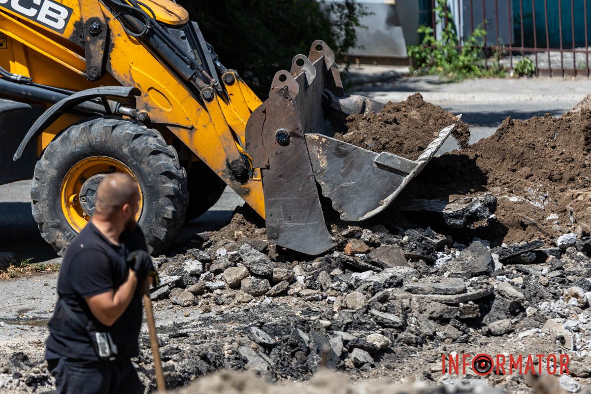 В Днепре частично перекрыли улицу Владимира Антоновича: идет подготовка к отопительному сезону 11