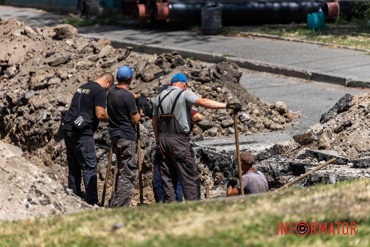 В Днепре частично перекрыли улицу Владимира Антоновича: идет подготовка к отопительному сезону 14