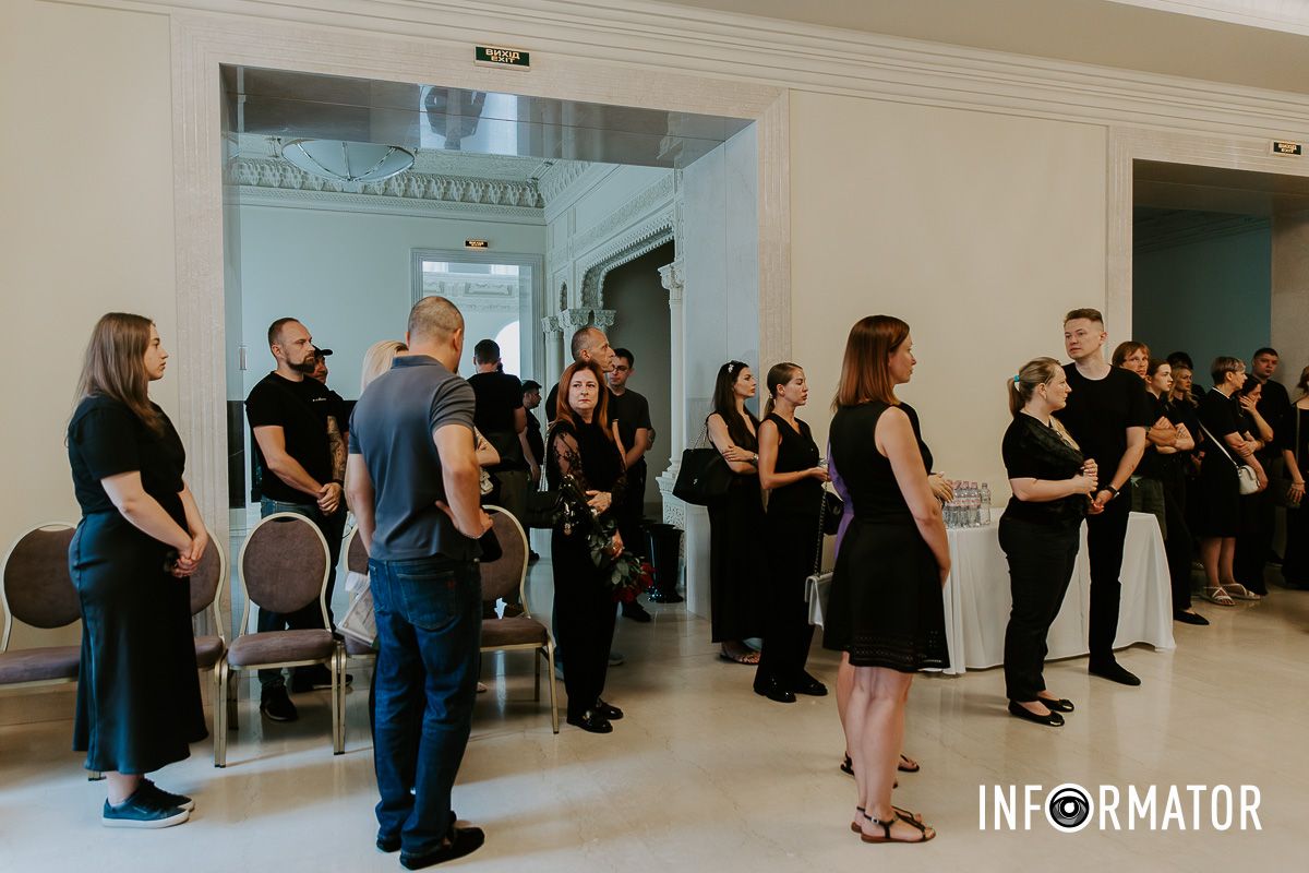 У Дніпрі попрощались із всесвітньовідомим фотографом Давидом Дубницьким, який загинув у ДТП 7