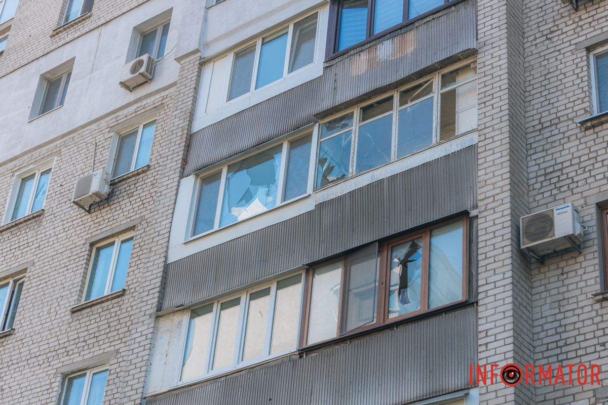 "З рештою розберемося", - Борис Філатов Знищені авто, потрощений 26-поверховий ЖК: як виглядають місця «прильотів» 26 липня у Дніпрі 40