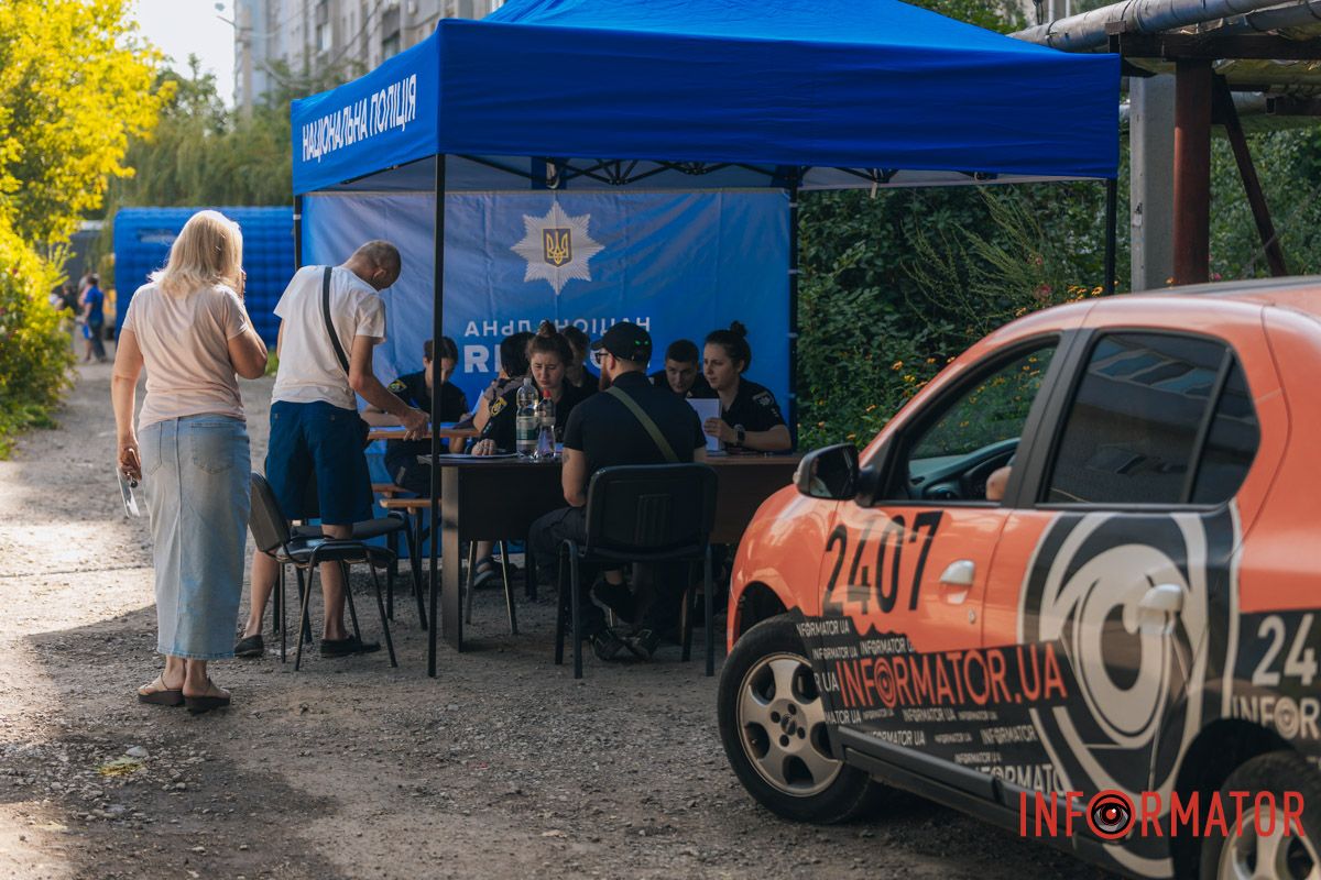 Прийом заяв про пошкоджене майно Знищені авто, потрощений 26-поверховий ЖК: як виглядають місця «прильотів» 26 липня у Дніпрі 16