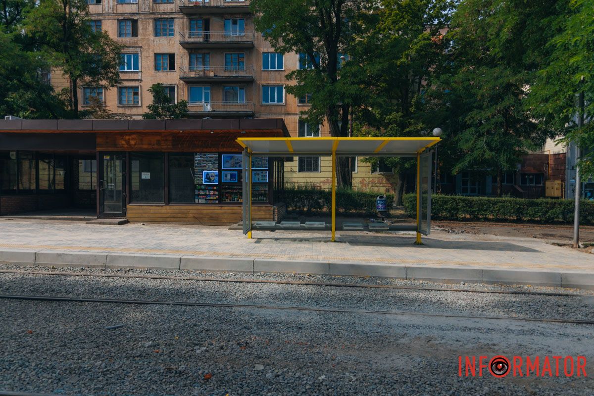 До речі, на прохання містян зупинку у напрямку залізничного вокзалу перенесли на бульварну частину  До речі, на прохання містян зупинку у напрямку залізничного вокзалу перенесли на бульварну частину