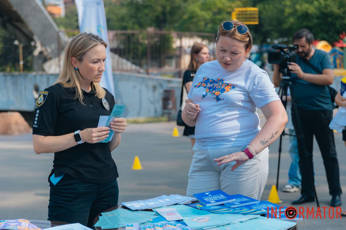 В межах програми ментального здоров'я “Ти як?” Олени Зеленської: у парку Глоби у Дніпрі проходить спортивно-оздоровчий захід 16