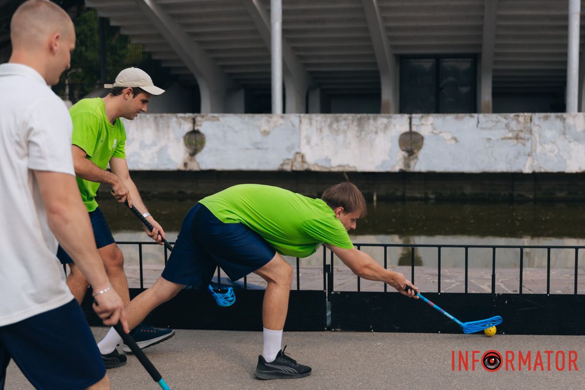 В межах програми ментального здоров'я “Ти як?” Олени Зеленської: у парку Глоби у Дніпрі проходить спортивно-оздоровчий захід 8