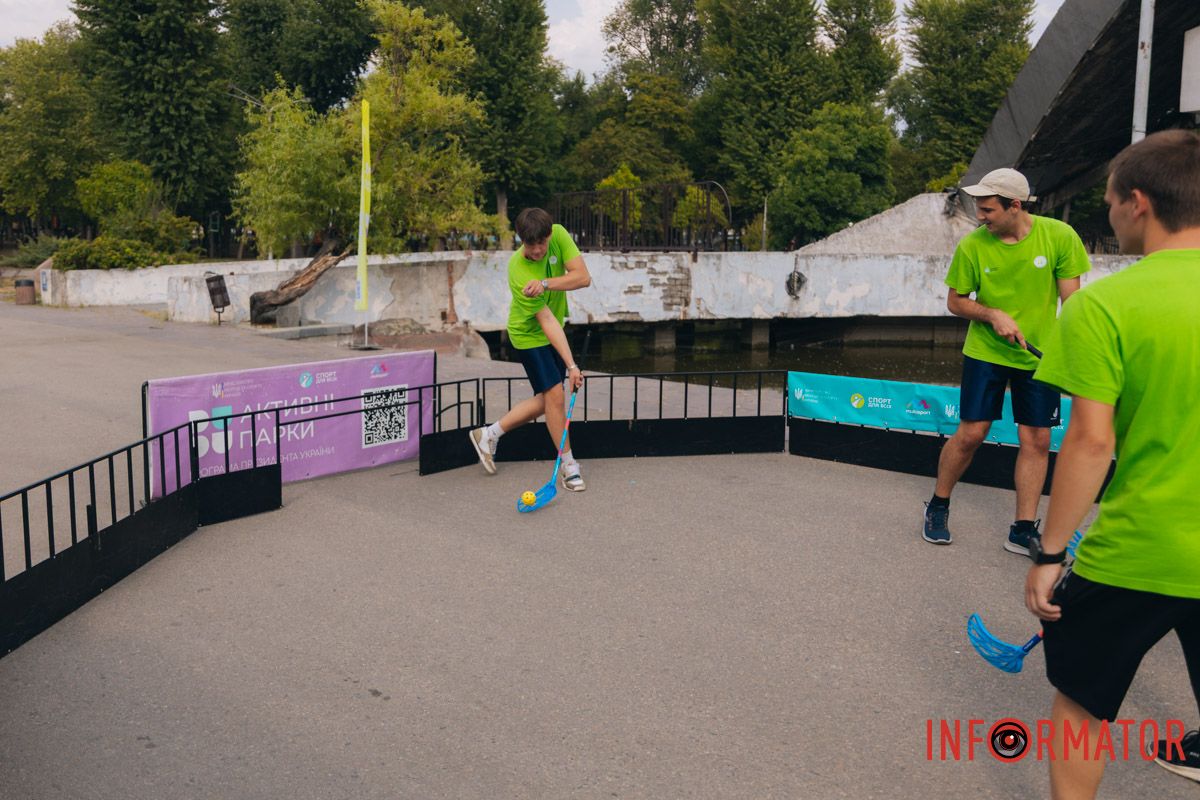 В межах програми ментального здоров'я “Ти як?” Олени Зеленської: у парку Глоби у Дніпрі проходить спортивно-оздоровчий захід 9