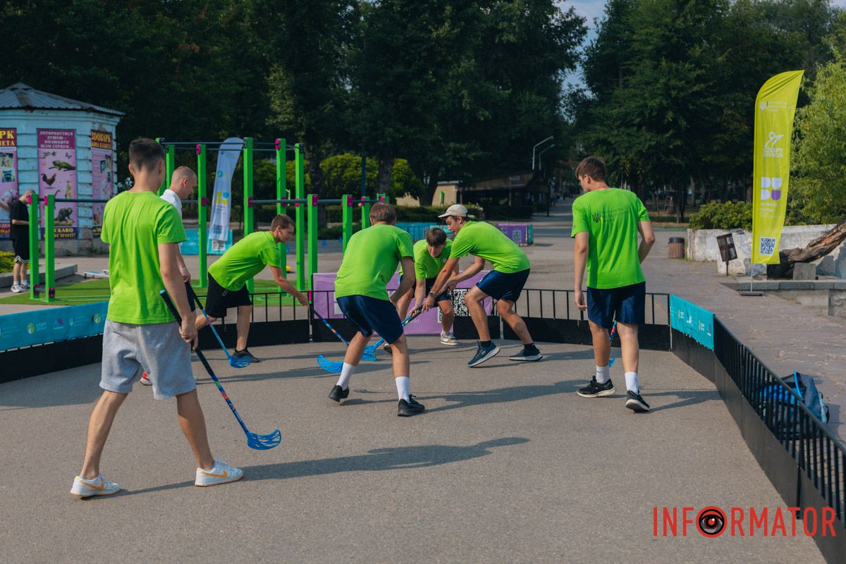 В межах програми ментального здоров'я “Ти як?” Олени Зеленської: у парку Глоби у Дніпрі проходить спортивно-оздоровчий захід 4