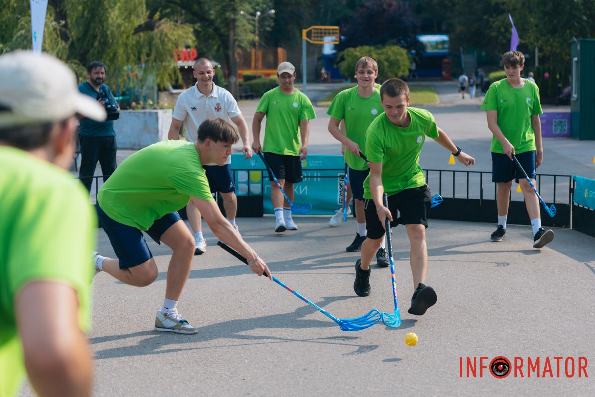В межах програми ментального здоров'я “Ти як?” Олени Зеленської: у парку Глоби у Дніпрі проходить спортивно-оздоровчий захід 3