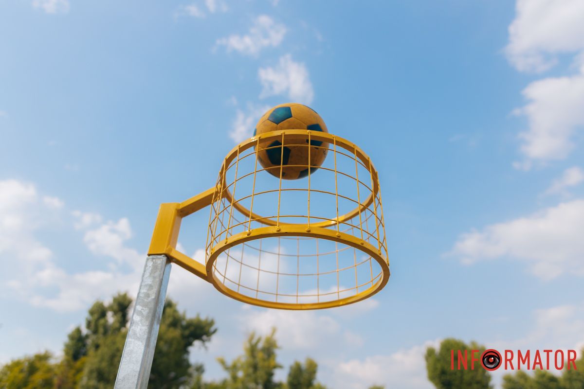 В межах програми ментального здоров'я “Ти як?” Олени Зеленської: у парку Глоби у Дніпрі проходить спортивно-оздоровчий захід 24