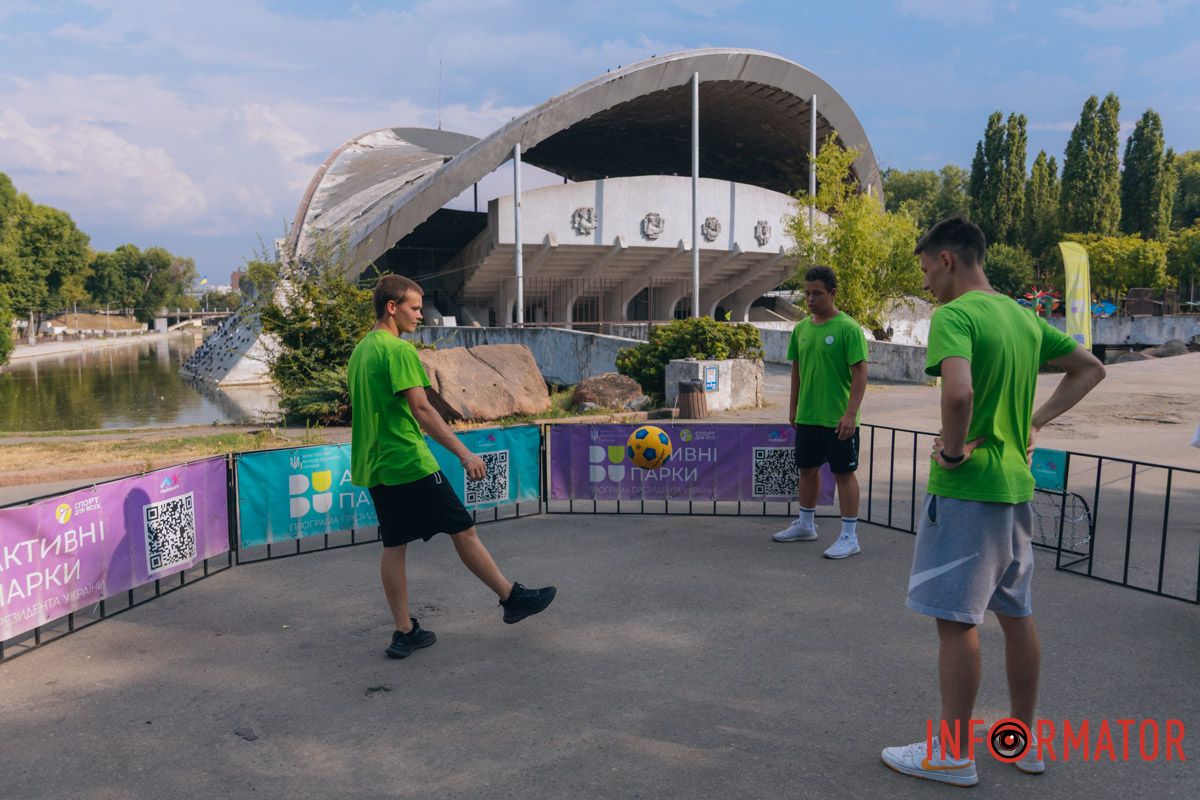 В межах програми ментального здоров'я “Ти як?” Олени Зеленської: у парку Глоби у Дніпрі проходить спортивно-оздоровчий захід 19