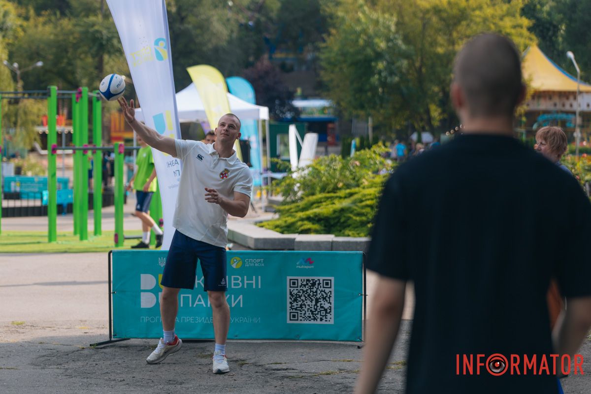 В межах програми ментального здоров'я “Ти як?” Олени Зеленської: у парку Глоби у Дніпрі проходить спортивно-оздоровчий захід 18