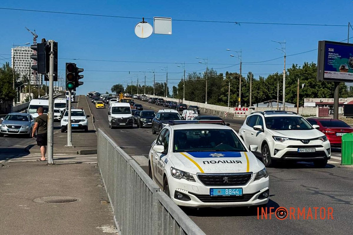 Мотоцикл після удару загорівся Мотоцикл після удару загорівся