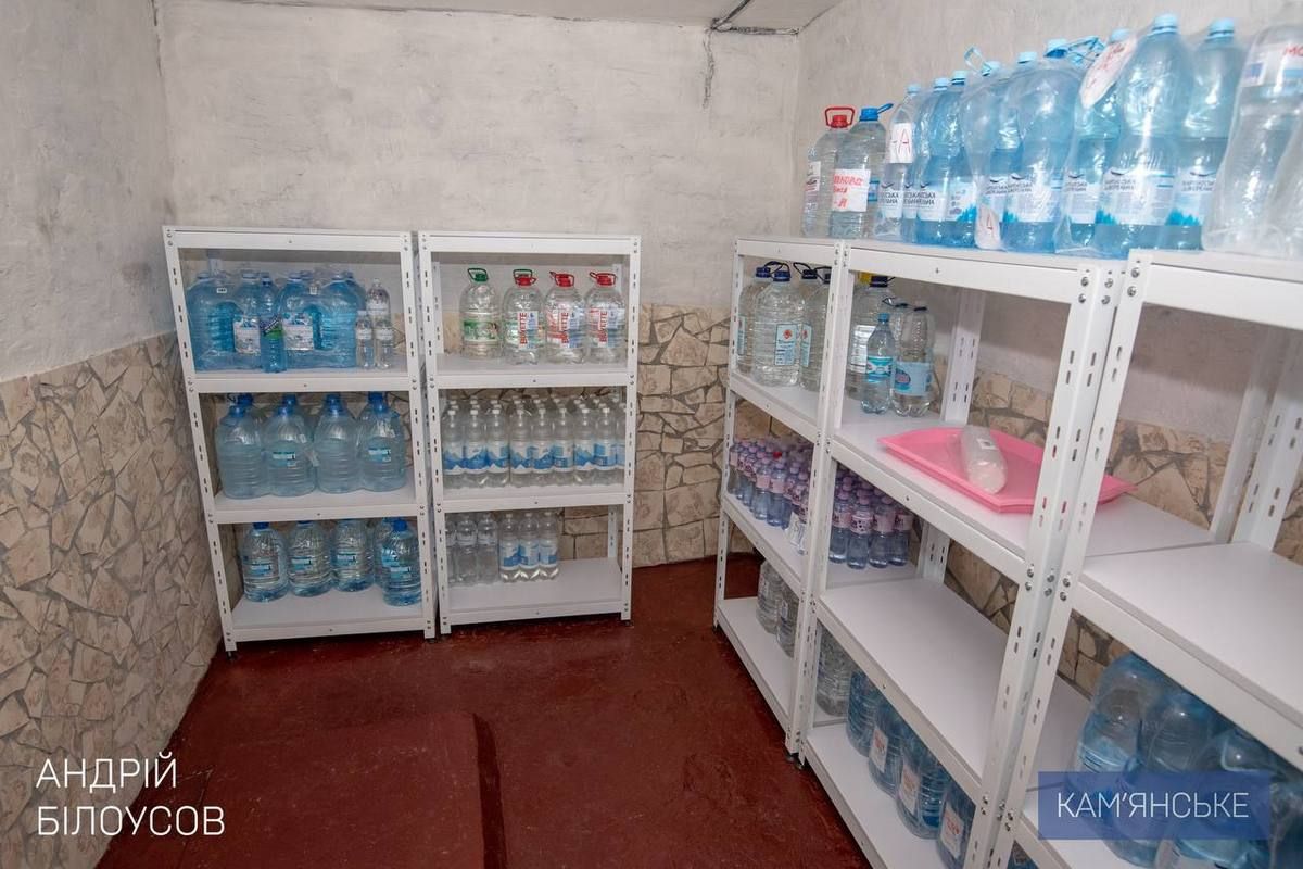 Ще понад 100 укриттів розташовані на територіях промислових підприємств У Кам’янському є понад 400 укриттів: 3 – збудували «з нуля» 5