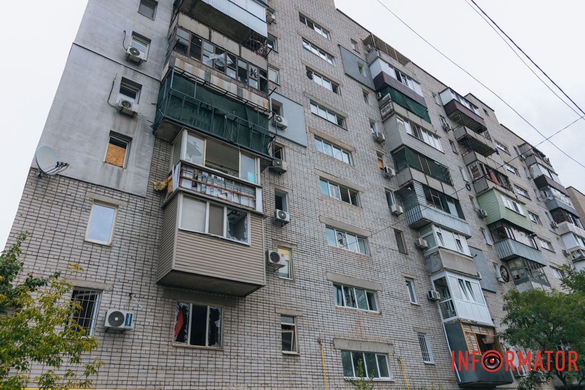 Занялись административное здание и машины Выбиты окна и уничтожен частный дом: как выглядит Днепр после атаки дронами 5