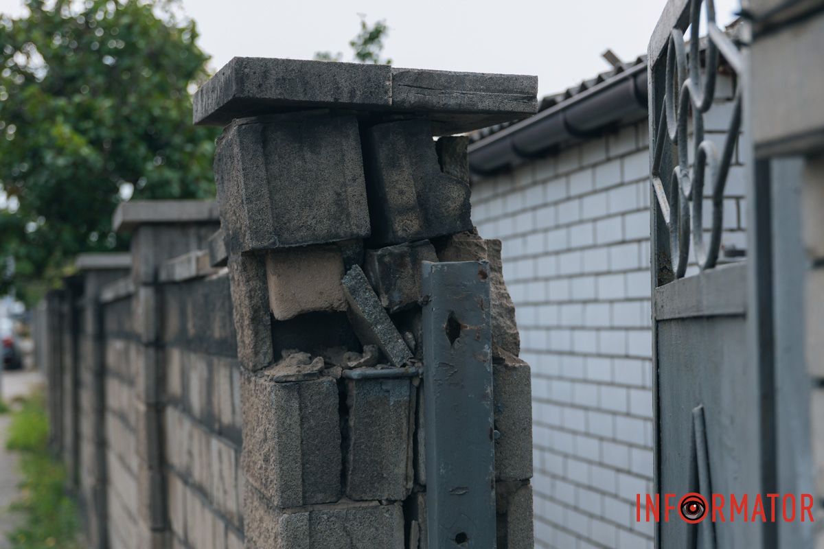 Адская ночь сменила улицы Выбиты окна и уничтожен частный дом: как выглядит Днепр после атаки дронами 11