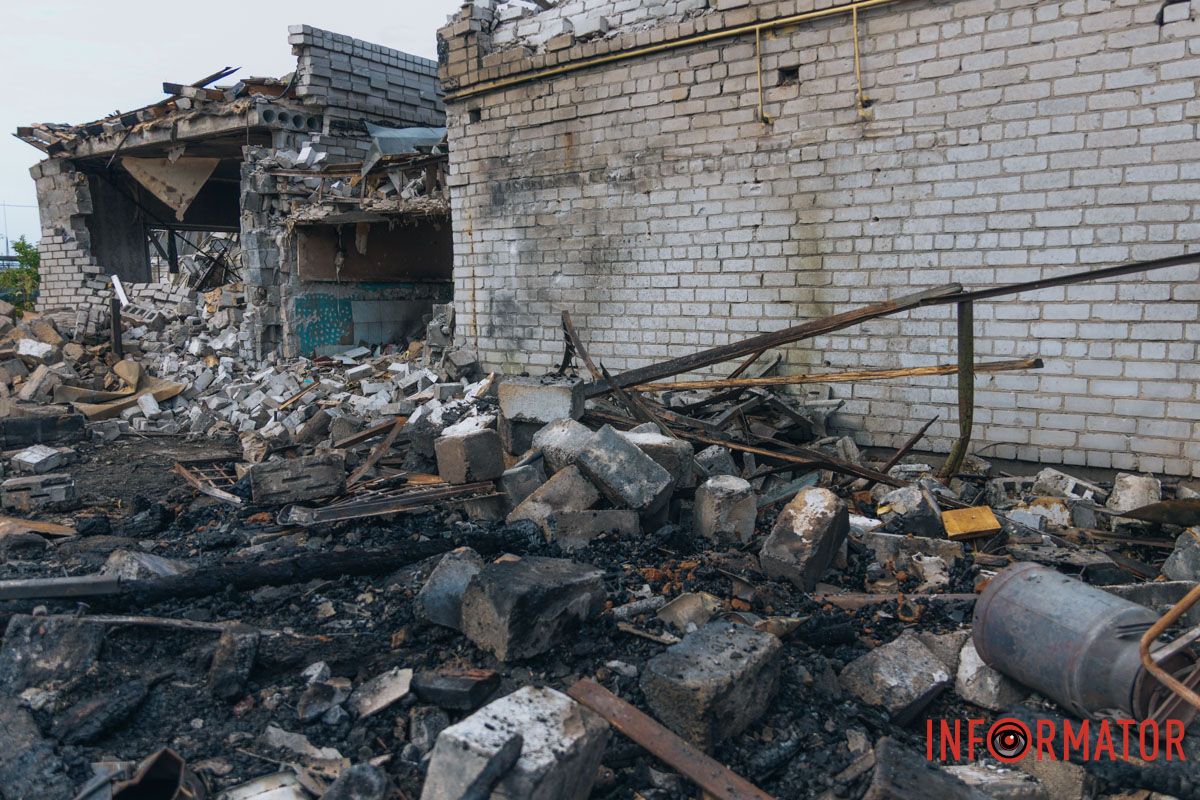 Ужасы войны Выбиты окна и уничтожен частный дом: как выглядит Днепр после атаки дронами 19
