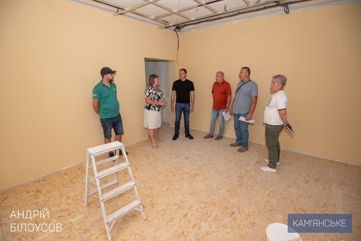 В Каменском продолжается активная подготовка учебных заведений к началу нового учебного года В Каменском продолжается активная подготовка учебных заведений к началу нового учебного года