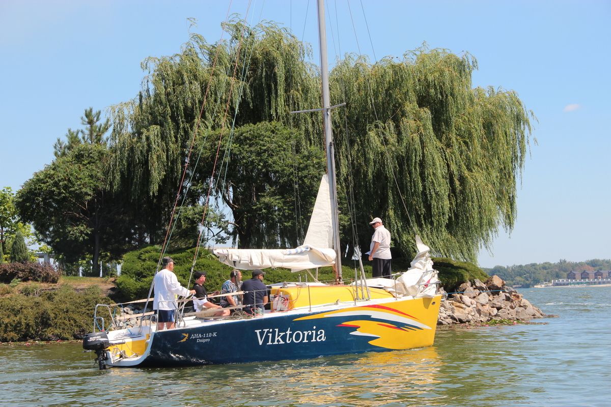 “Інтерпайп” разом з Федерацією вітрильного спорту організували вітрильну регату для ветеранів-працівників компанії