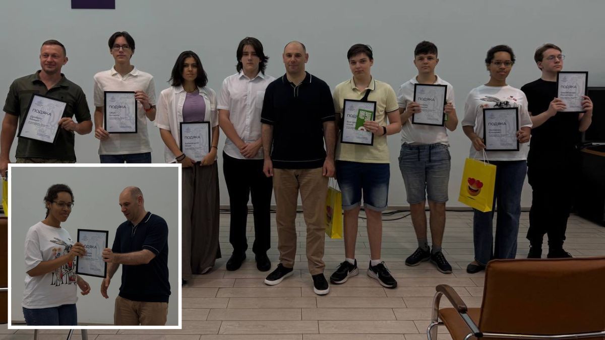 Нардеп Дмитрий Кисилевский отметил подарками и благодарностями выпускников левого берега Днепра, набравших 200 баллов на НМТ
