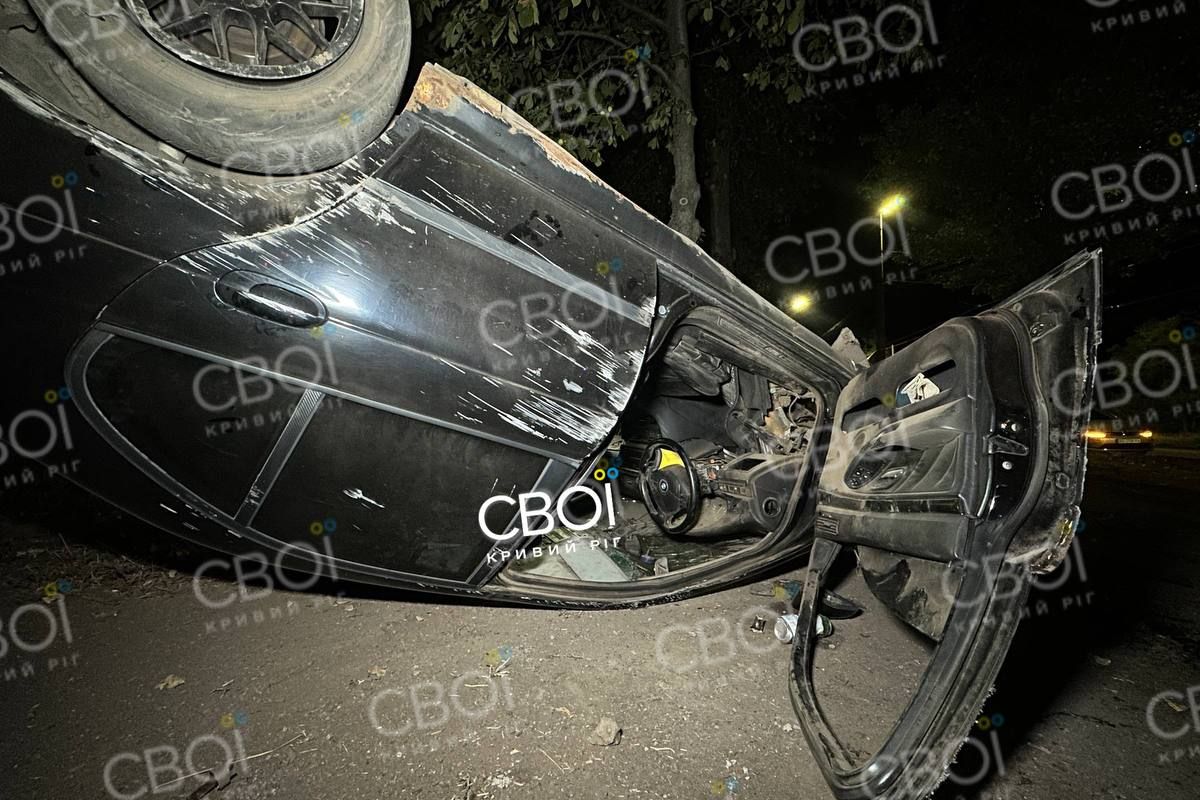 На Гірницькому перекинувся автомобіль BMW На Гірницькому перекинувся автомобіль BMW