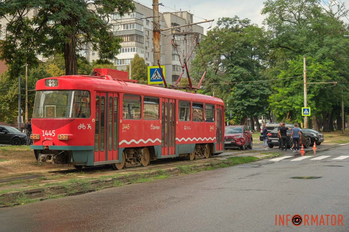 Тут зіштовхнулися Toyota, Mitsubishi та Audi Тут зіштовхнулися Toyota, Mitsubishi та Audi