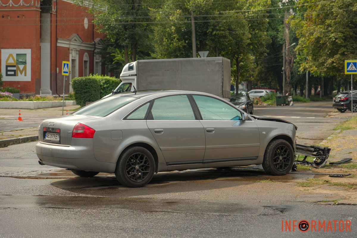 Автомобілі отримали значні пошкодження Автомобілі отримали значні пошкодження
