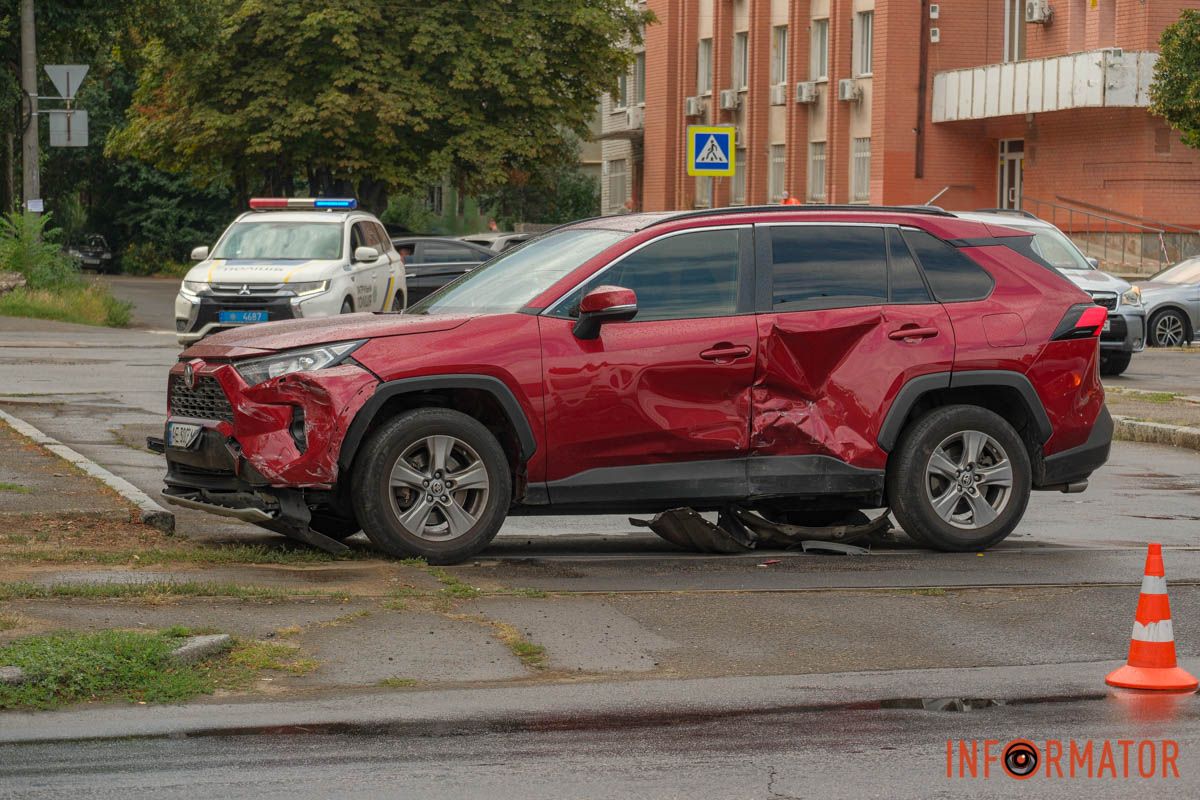 Сильні вм'ятини Сильні вм'ятини