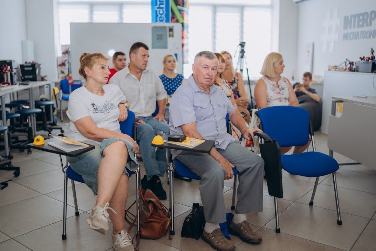У Дніпрі триває будівництво та оснащення нових кабінетів мехатроніки у школах лівого берега У Дніпрі триває будівництво та оснащення нових кабінетів мехатроніки у школах лівого берега