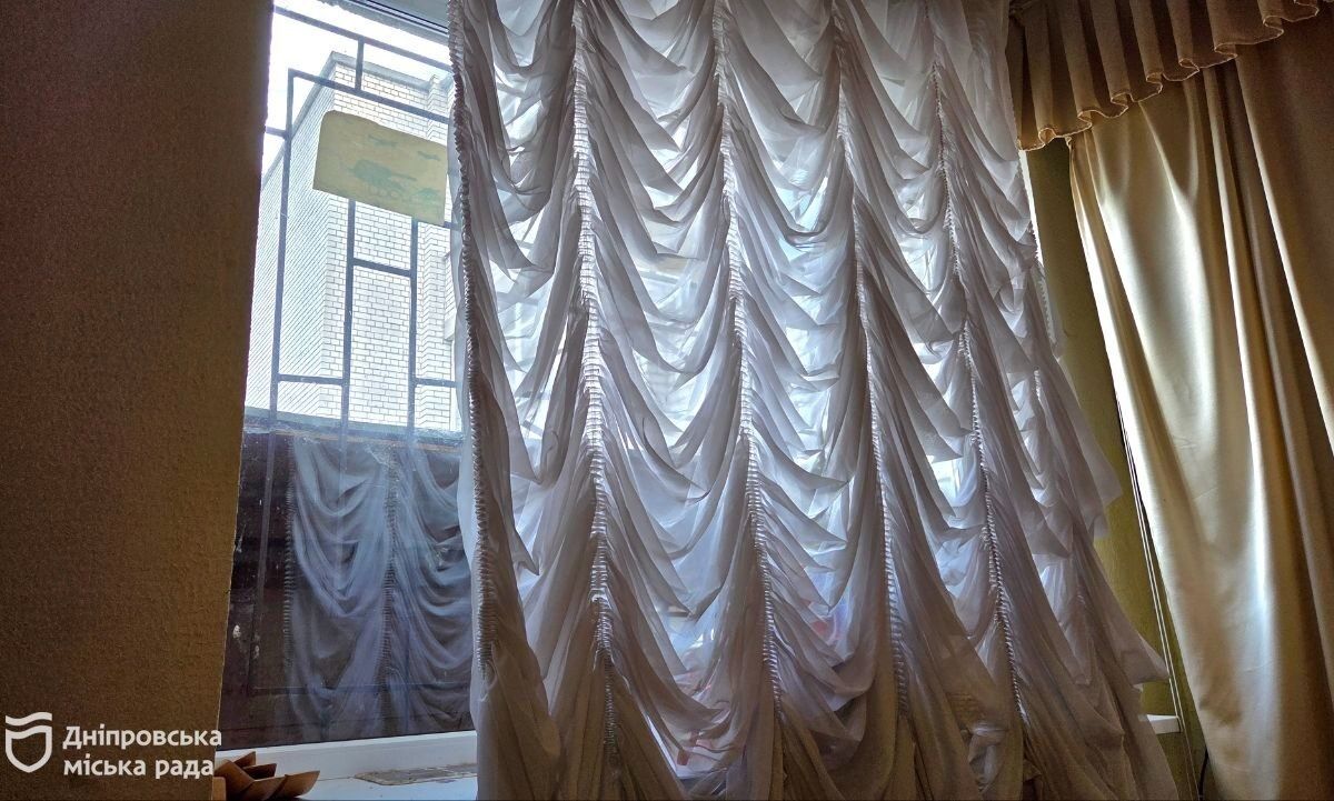 Лицей №142 в Днепре был поврежден взрывной волной в начале апреля во время вражеской атаки