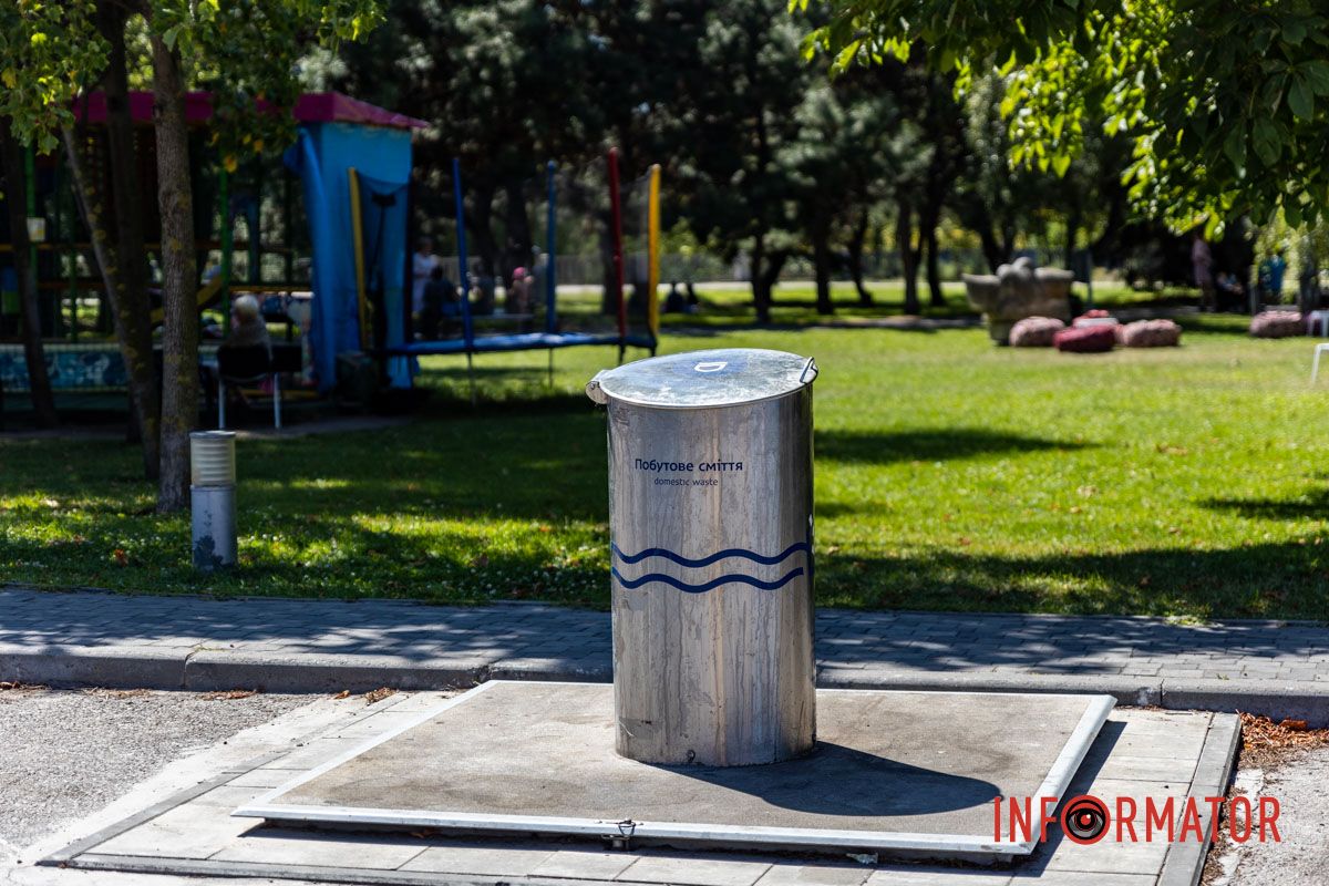 Сміття під землю: на Сонячній Набережній у Дніпрі встановили сучасні контейнери 7
