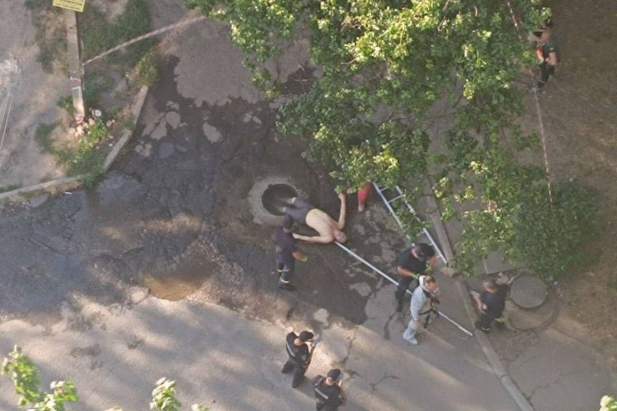 Спасатели получили тело Спасатели получили тело