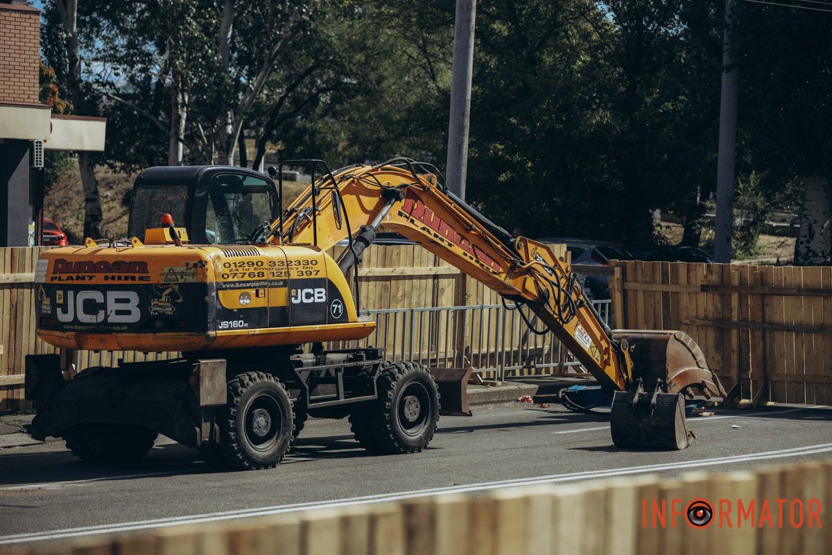 Свезли строительную технику Перекрытый центр города: как в Днепре за 28 миллионов продвигается ремонт на Князя Владимира Великого 12