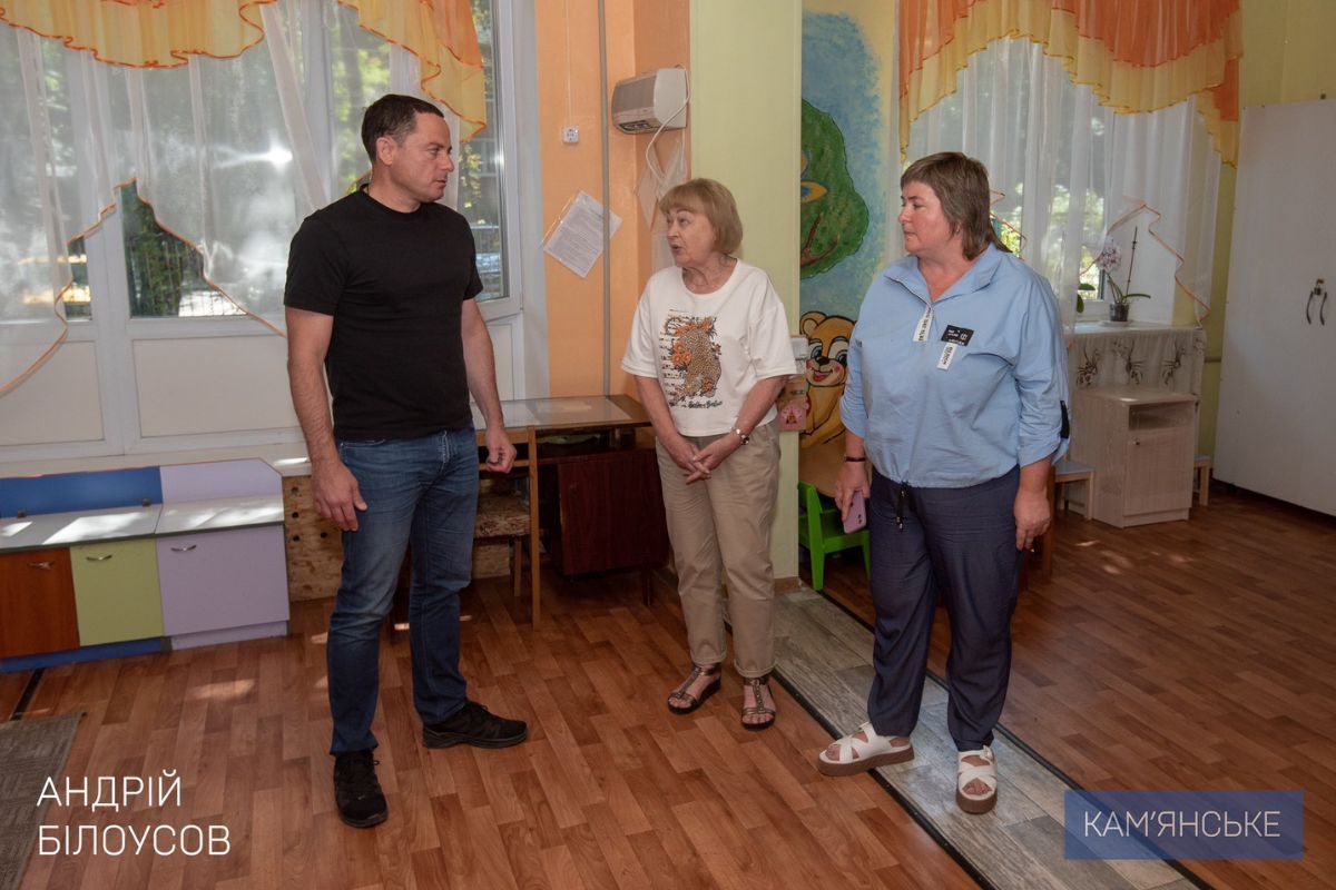 В Каменском проводят плановые работы по подготовке к учебному году