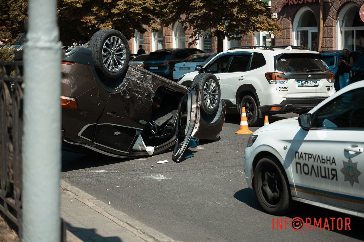 Поліція відгородила місце аварії