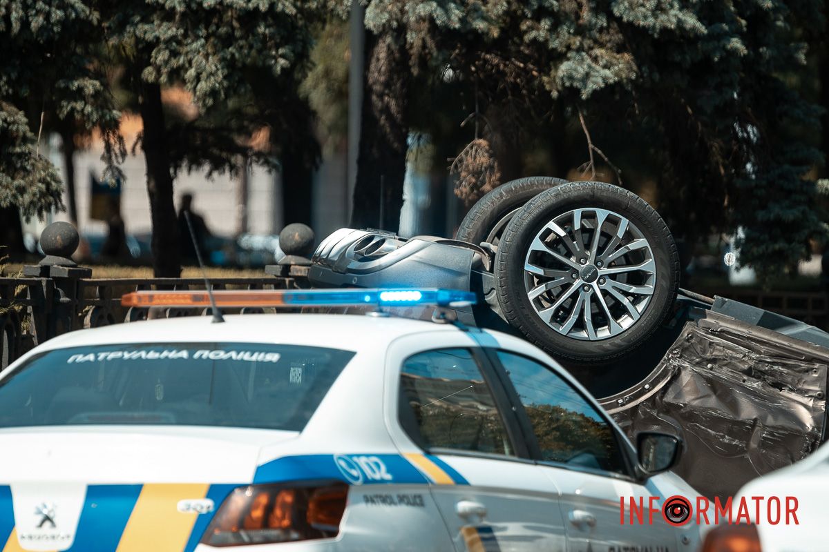 У понеділок, 18 серпня, у Дніпрі на перехресті проспекту Дмитра Яворницького та вулиці Воскресенської сталася ДТП