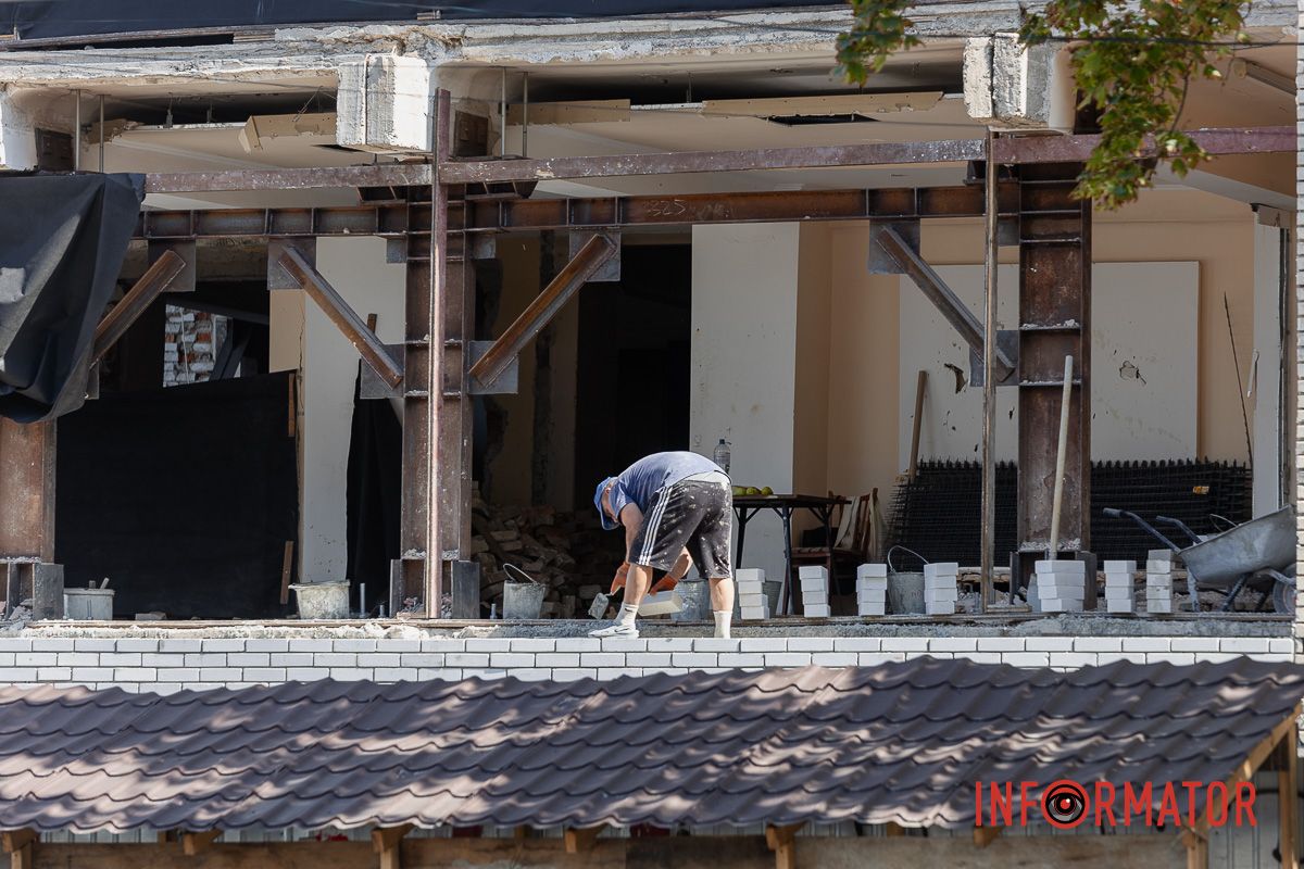 В Днепре продолжается капитальный ремонт общежития №2, едва не ушедшего под землю в 2019 году 6