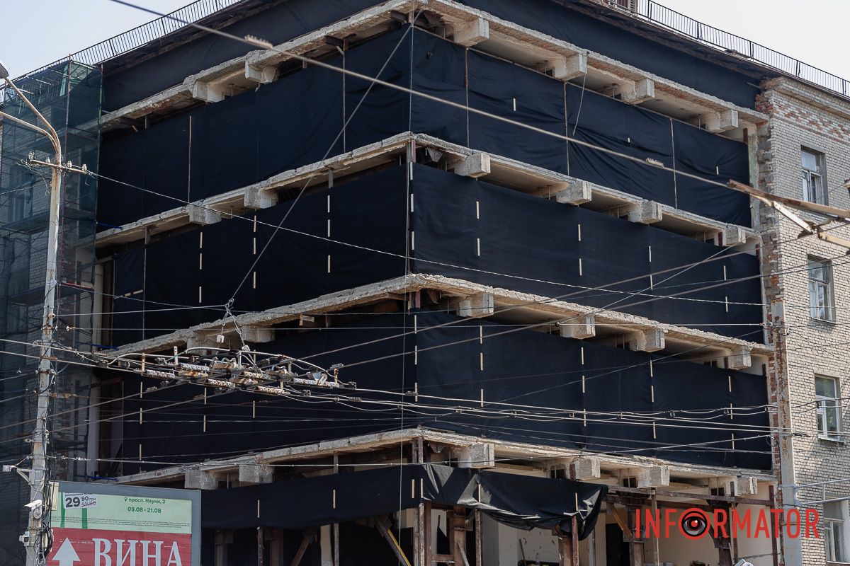 В Днепре продолжается капитальный ремонт общежития №2, едва не ушедшего под землю в 2019 году 11