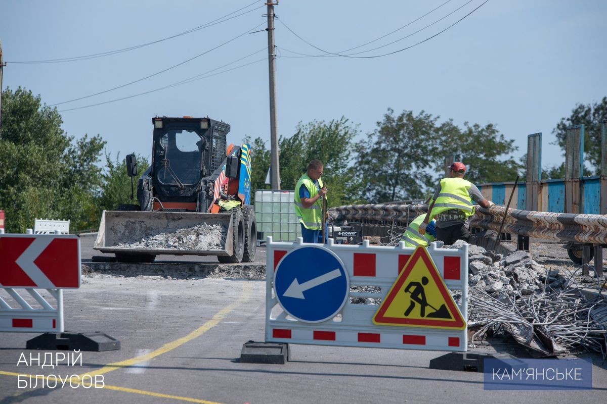 У Кам’янському проводять капітальний ремонт швів на шляхопроводі по проспекту Ювілейному