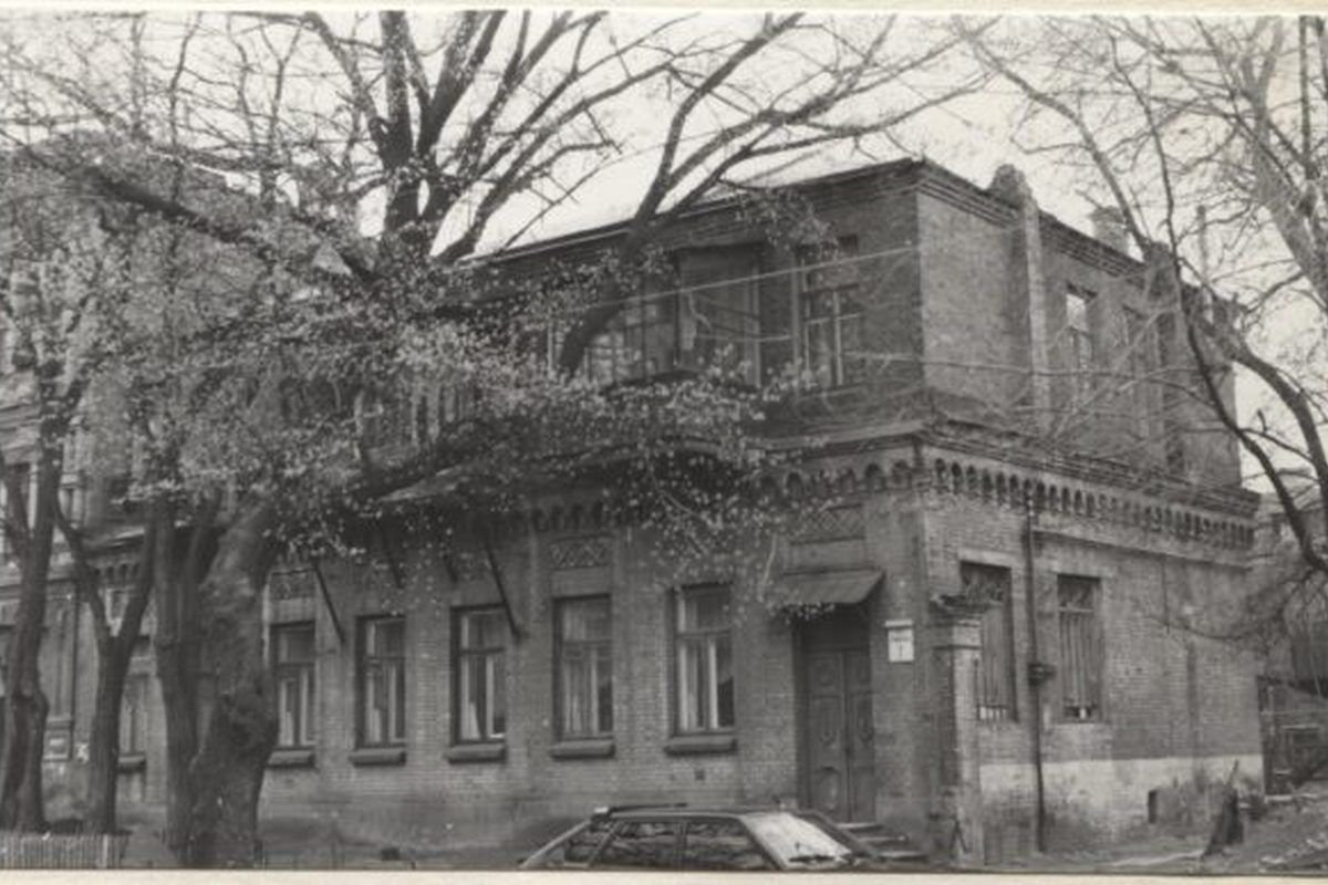 В центре Днепра хотят разобрать и сместить на 4 метра фасад исторического дома.