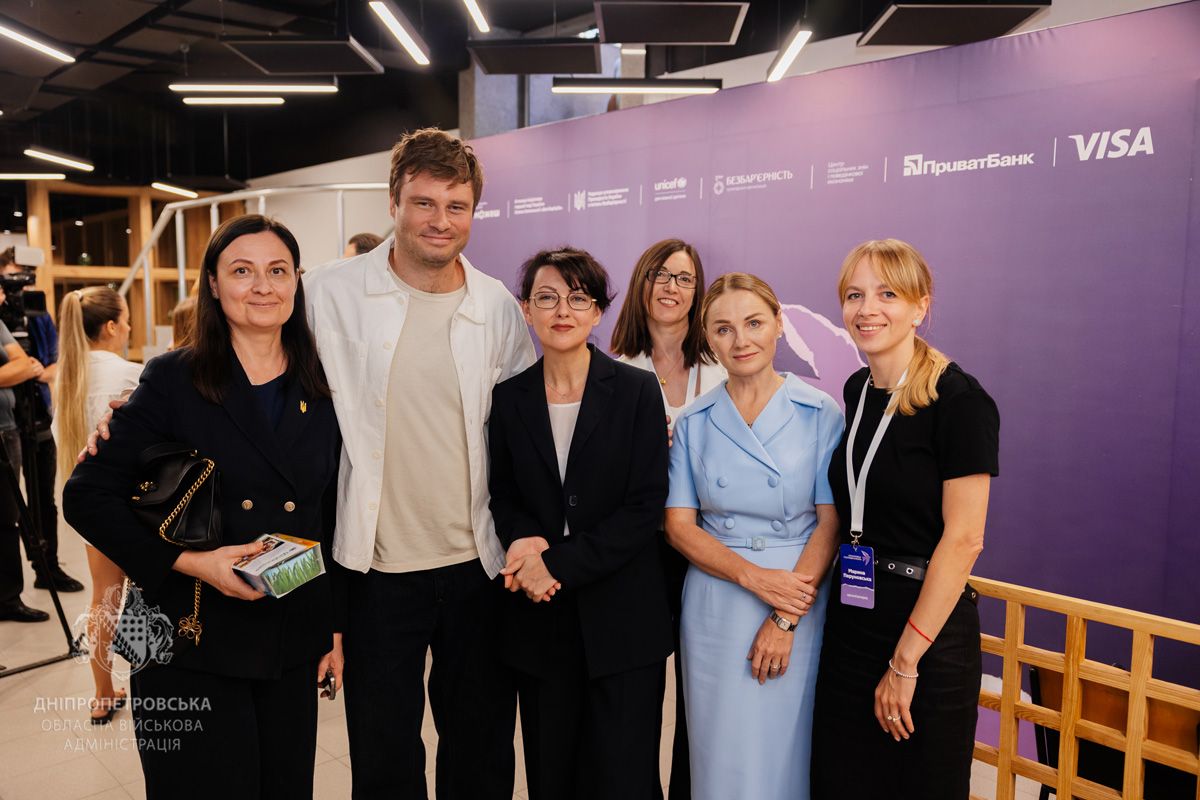 Слова, що єднають: у Дніпрі говорили про безбар’єрні комунікації 18