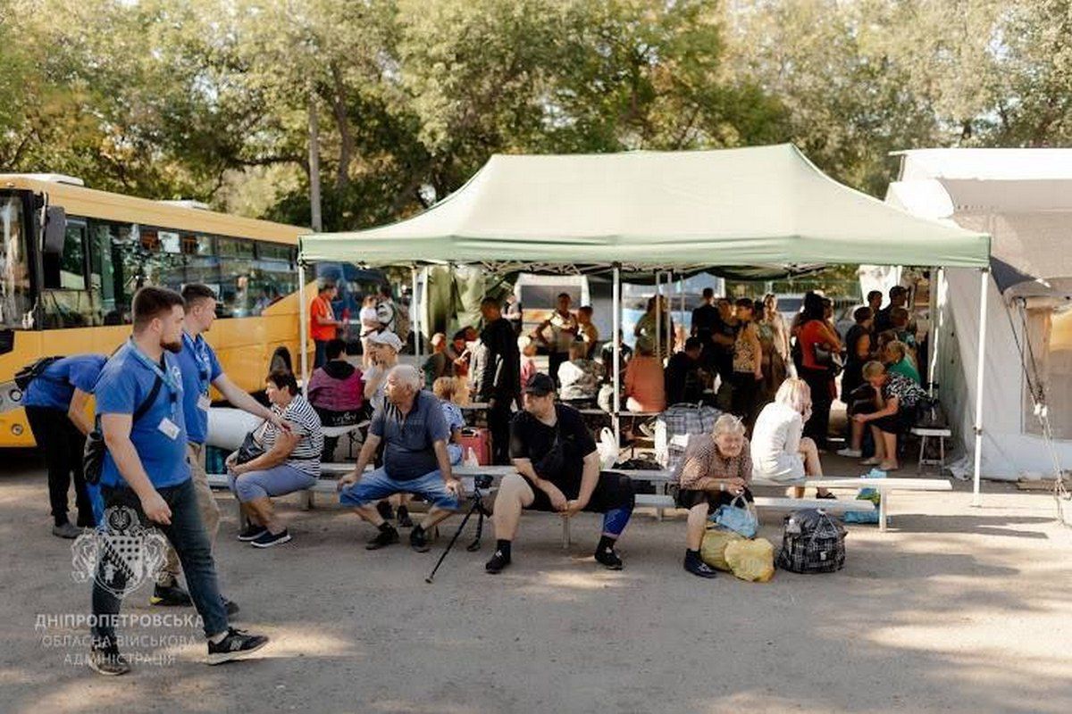 Транзитний центр у Павлограді є одним з важливих пунктів на шляху евакуації мешканців з прифронтових територій Транзитний центр у Павлограді є одним з важливих пунктів на шляху евакуації мешканців з прифронтових територій