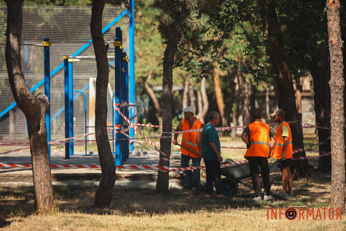 Работают на месте коммунальщики