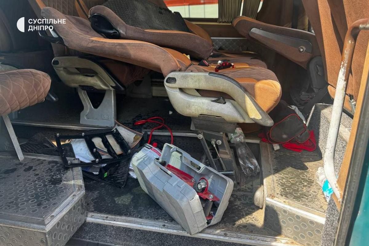 Маршрутка «Дніпро – Одеса» на трасі влетіла у вантажівку Є постраждалі: маршрутка «Дніпро – Миколаїв» на трасі влетіла у вантажівку 1