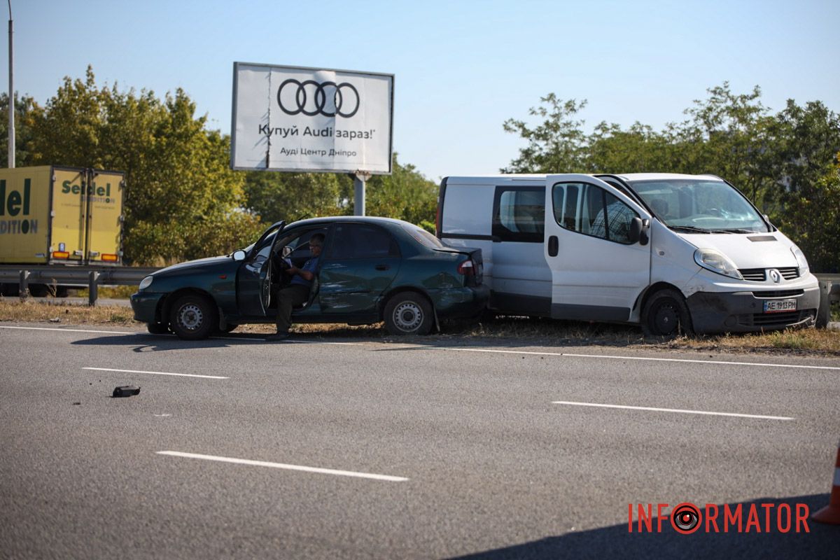 Это были Daewoo Lanos, DAF и Renault Traffic Это были Daewoo Lanos, DAF и Renault Traffic